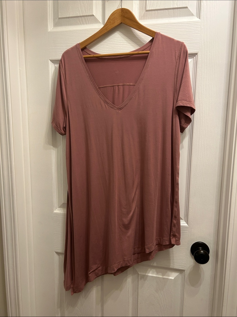 lululemon athletica Women's V-Neck Short Sleeve Tunic in Dusty Rose